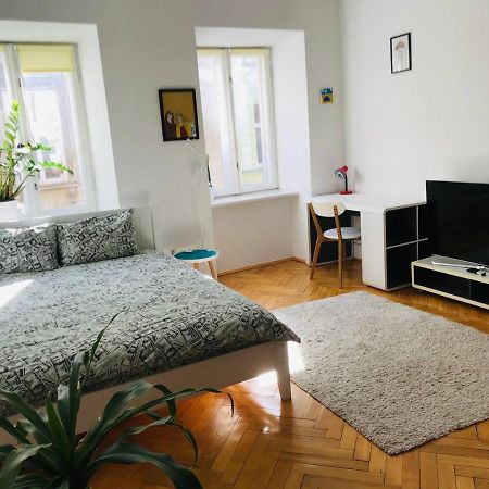 Berlin Apartment Lviv Eksteriør bilde