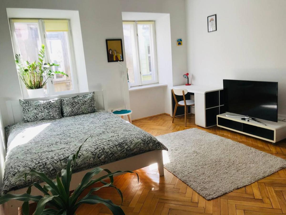 Berlin Apartment Lviv Eksteriør bilde